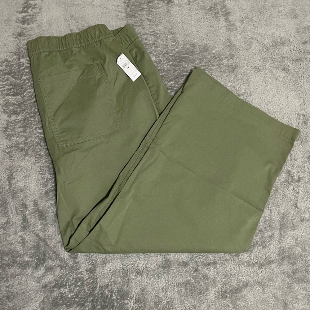 NWT GAP Khaki Green Women's Wide Leg Pants SHIPS NEXT DAY